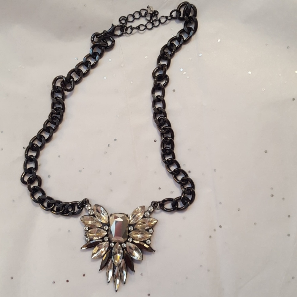 Statement necklace